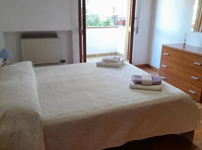 Casa Lucky Intero * تروبيا