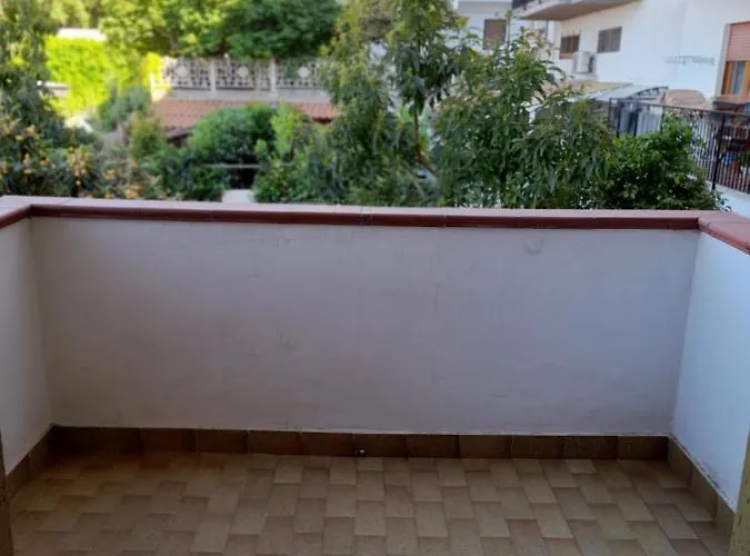 Casa Lucky Intero * تروبيا