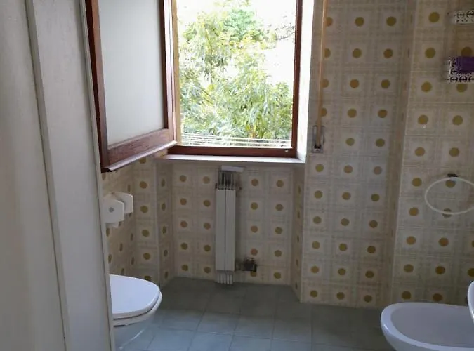 Casa Lucky Intero * تروبيا